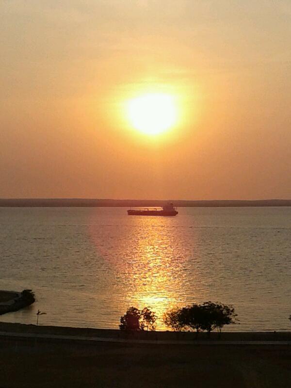 EsMaracaibo's tweet photo. Amanecer #Lago #Maracaibo http://t.co/NSznKYcVct