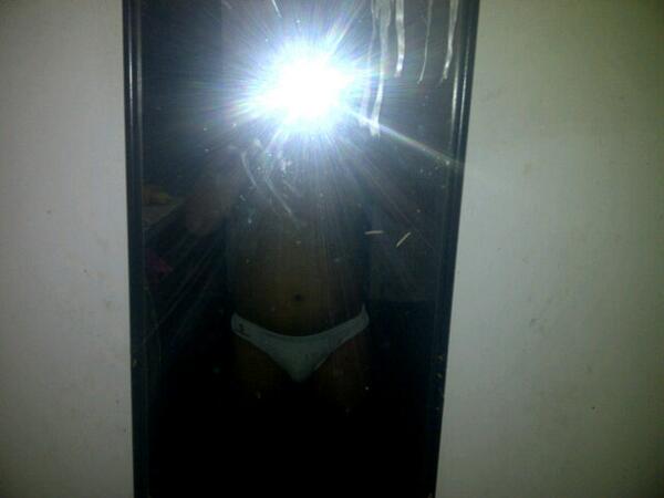 Liu_1998's tweet photo. Baru siap mandi http://t.co/lJsdkGrF94