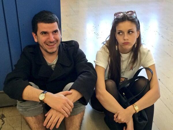 EDJnice_defi's tweet photo. On a beau être fatigué, on garde le moral pour la dernière ligne droite des ventes ! On y croit et on s'arrache ! http://t.co/HiLqgWlnyw