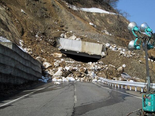 とよ うわ これは今週末野沢に行くのは石打周りは無理ですね Rt Fm7 国道353号 土砂崩れで県が説明 雪解けが原因 当面の間通行止めです Http T Co Ytvk64ye1f Http T Co Hy7uje6sts とよ うわ これは今週末野沢に行くのは石打周りは無理ですね Rt Fm7 国道353号 土砂崩れで県が説明 雪解けが原因 当面の間通行止めです Http T Co Ytvk64ye1f Http T Co Hy7uje6sts