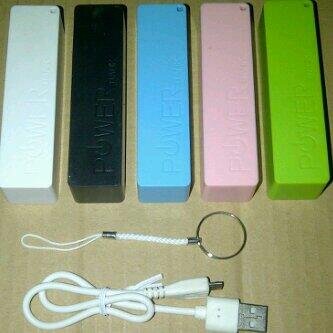 Mochaproject's tweet photo. PB Candy 2600mAh Beli 1 Gratis 1 Harga Cuma 90rb Minat? Chat ;) 089637007207 / 75853F4E http://t.co/NVOVSRtC5s