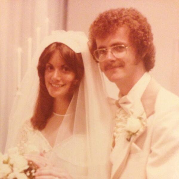 pridges79's tweet image. Can't believe I've been married for 35 years!