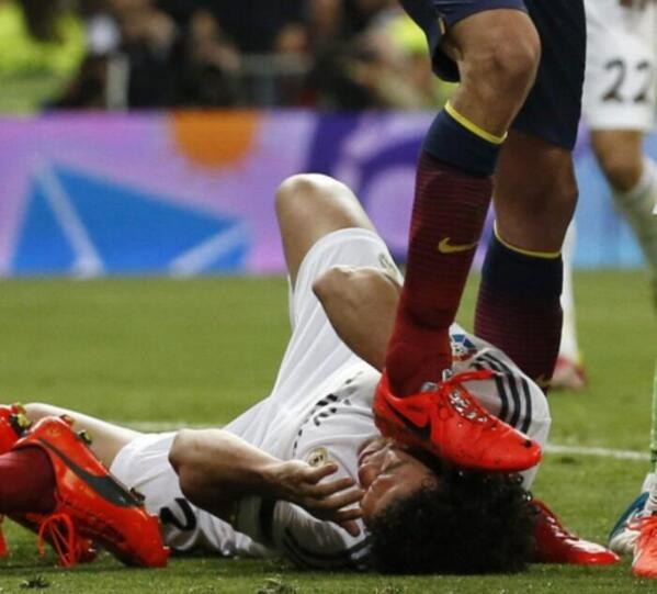 Footballogue's tweet image. [#Liga]: Xavi: "Pas besoin de défendre Busquets, les images le défendent. On voit bien qu’il ne marche pas sur Pepe."