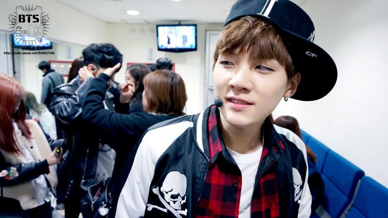 [Picture/Fancafe] BTS Staff Diary : Boy In Luv comeback Pt. 2 [140407]