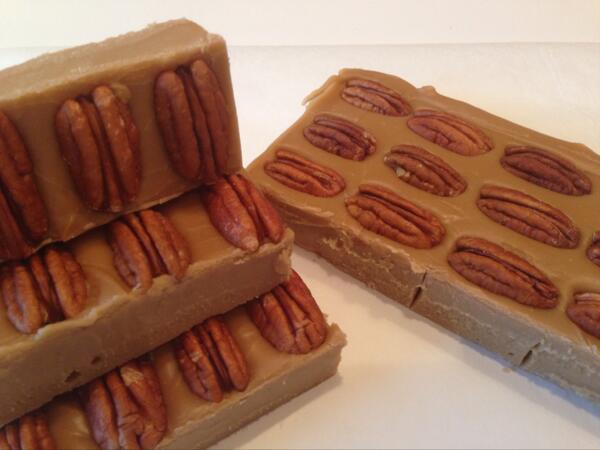 Maple and pecan fudge