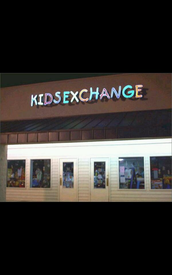 cwhitmiredesign's tweet photo. Kerning is important... http://t.co/fIE9W9s8HP