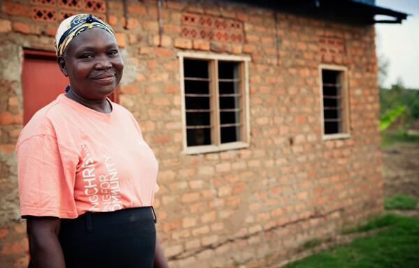 LivingHopeWomen's tweet photo. Santa is building her own home from the money she earns producing Shea at #LivingHope. #empower #dreamscometrue http://t.co/eR3ZoB7VvR