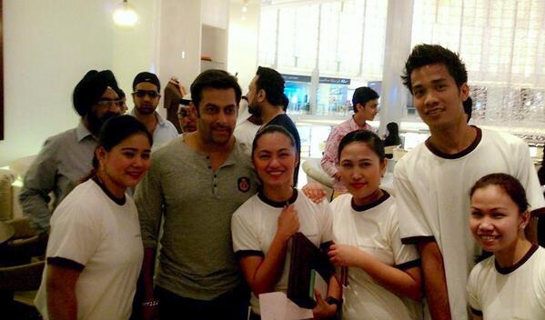 Embedded image permalink