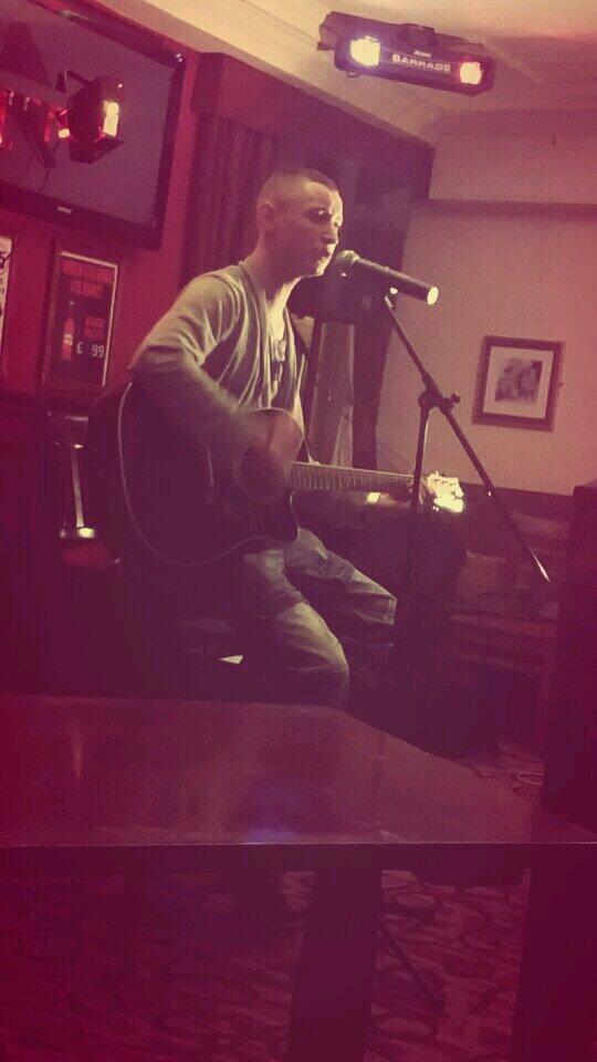 emwilsonn's tweet photo. Amazing gig Friday you did great and really enjoyed it @birchall506 🎵🎶🎼 http://t.co/wI8kr8sxiR