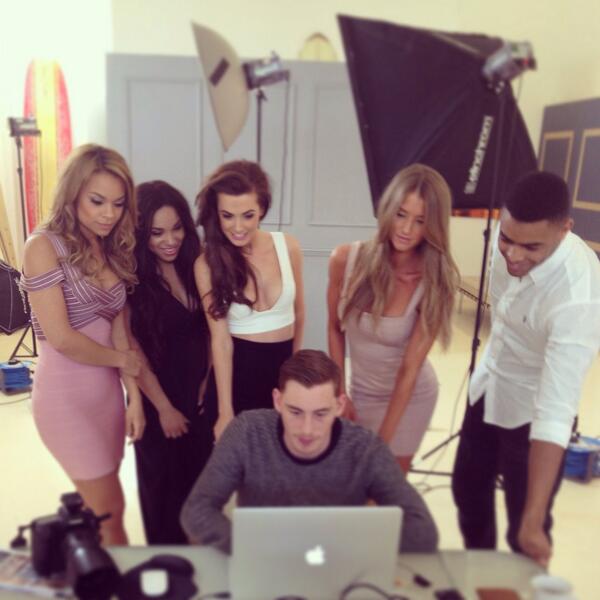 MYA_Tweet's tweet photo. Checking out their shots! #MYAShoot http://t.co/fEW9FhN9jl