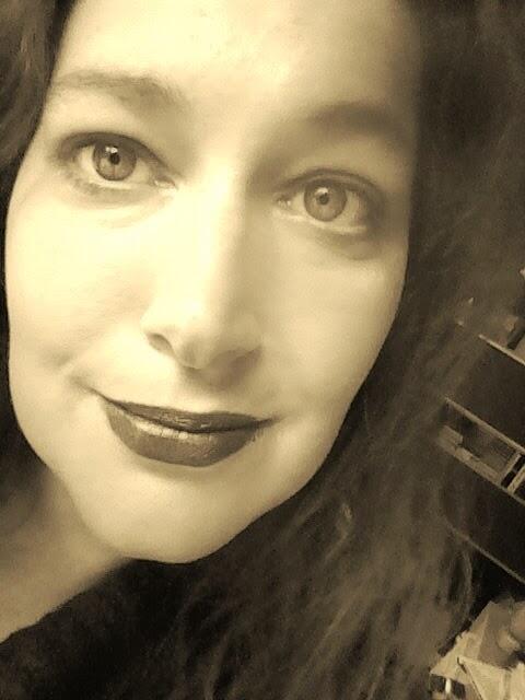trainbride tweet picture