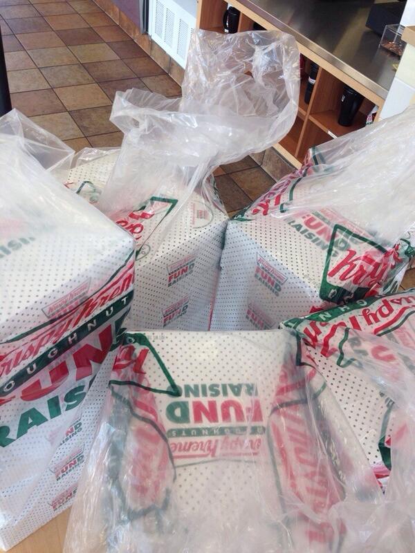 People.... It... Just ... Got... Real..... #KrispyKreme better catch <a href="/XiEpDeltas/">Xi Epsilon ΔΣΘ</a> for your sugar fix!