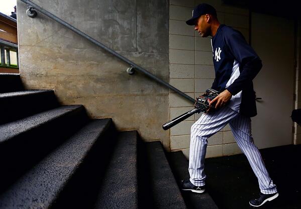Yankees's tweet photo. #FarewellCaptain. http://t.co/p5iZOAfJRy