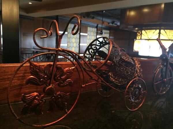 DetroitAguilar's tweet photo. Sneak peak of Louie''s to open downtown #detroit at 30 Clifford http://t.co/eteoXXdQ7i