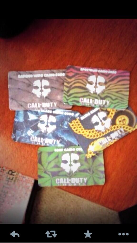 Hack_lobbies's tweet image. The spectrum camo is sold but still have the 4 left