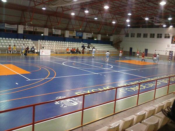 RosaRubZamb's tweet photo. Viendo a la Armengola de @Jesus_Corbi !!! :) #QueEquipazo @Elisa_Pardines @laconsu_ http://t.co/g4JstOwNmT