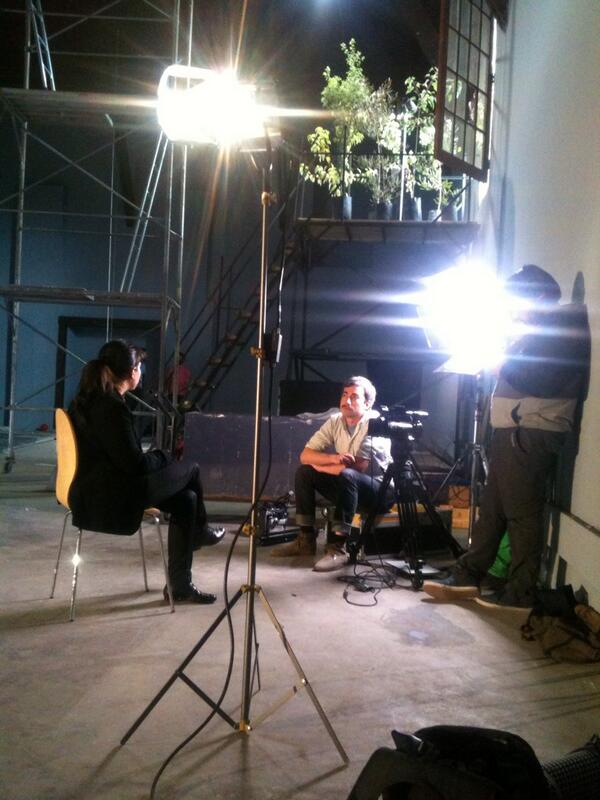JFCabrera's tweet photo. "@Matucana100 @canalartv  entrevistas "Colosos, escultura contemporánea en Chile" http://t.co/eVo4m8p2TF" todo un crack el de la foto