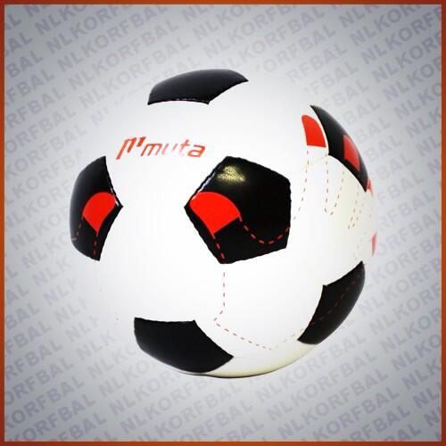 korfbaltotaal's tweet photo. Korfballers opgelet! RT dit bericht, wordt volger van @korfbaltotaal &amp; win voor je vereniging een Muta "handjesbal" http://t.co/k3QCF5fQbz