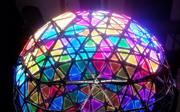 hypher's tweet photo. Mini sphere is 25% complete! ~1800 LEDs, using #ledscape and @RGB_123 cape http://t.co/7NkqH1Eyyw