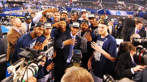 1053thefan's tweet photo. The @UConnMBB #Huskies win fourth #NCAA title, beating #Kentucky http://t.co/ECL2NpQtof #CBSDFWFinalFour http://t.co/13EwuSVl5q
