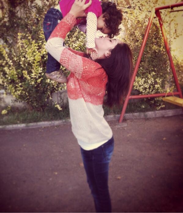 rfer_'s tweet photo. #felizmente_mamá ❤�� http://t.co/QKyfSkW9mC