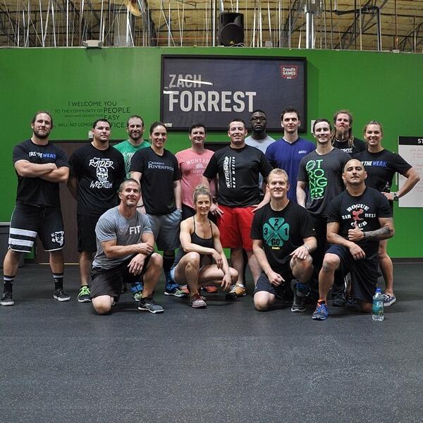 PowerAthleteHQ's tweet image. Building the #cffbnation at @cf_maxeffort - welcome to the fam! #crossfit #powerathle... ift.tt/1joO9oq