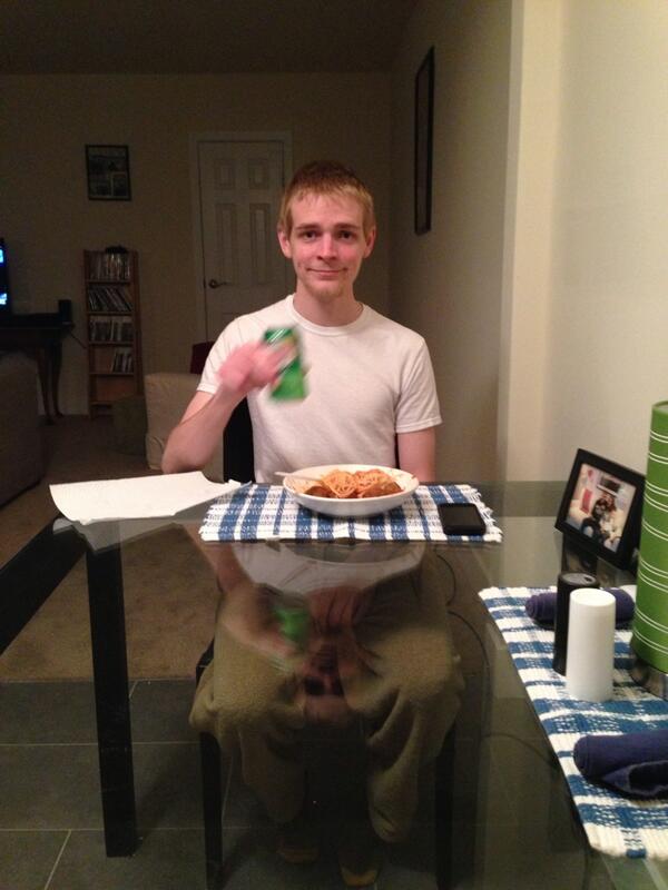 britdegross514's tweet image. Had a nice little dinner at our long dining table! 🍝🍴💕#whyareyousofaraway #spaghettimonday #yum