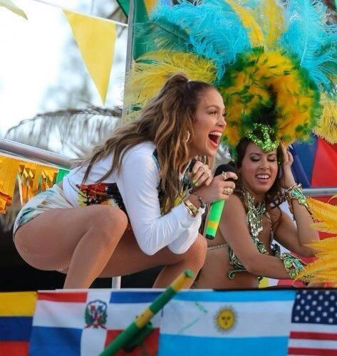 BkqXvonCYAAJnJm Jennifer Lopez, Pitbull & Claudia Leitte record the video for the 2014 World Cup song in Miami [Video & Pictures]