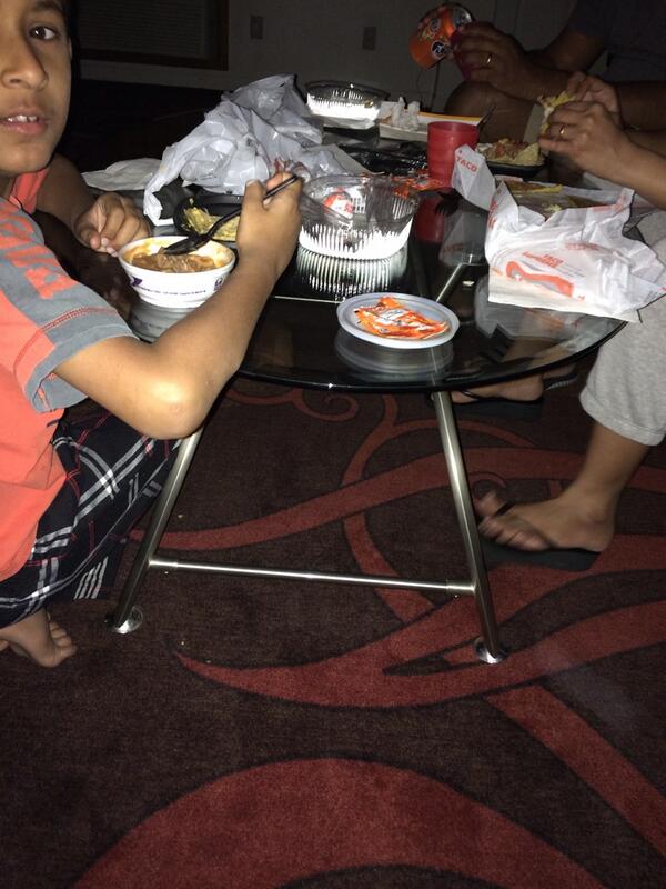 AnjGPatel's tweet image. Taco Bell snack time with the fam. 
#StillNoPower