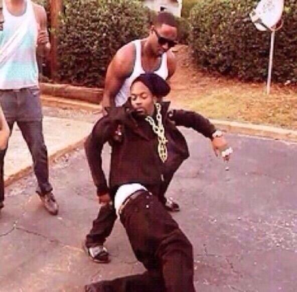 BalIersA's tweet photo. UCONN fans after that James Young dunk... http://t.co/x3wnVfgdQZ