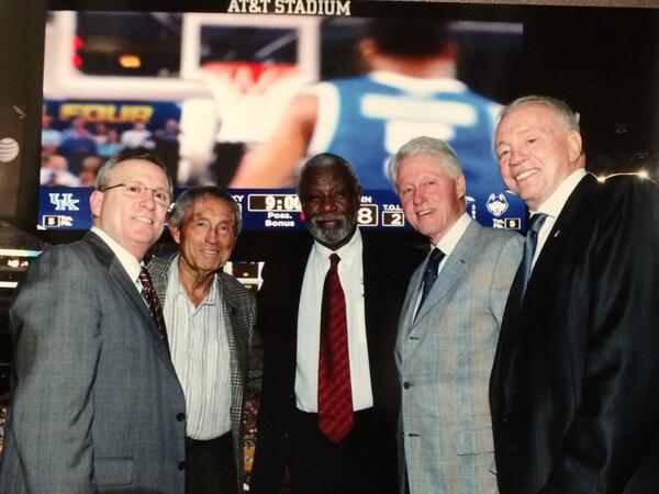 BillClinton's tweet photo. Great night watching #NCAAFinals with @JeffLongUA, Coach Richardson, Coach Sutton, Jerry Jones &amp; 43. http://t.co/RBvp7W2gMh