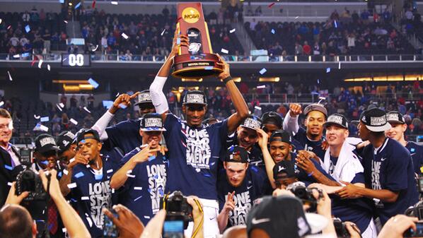 1053thefan's tweet photo. Congratulations to the #NCAAChampion @UConnMBB #Huskies #CBSDFWFinalFour http://t.co/goAshHKnz8