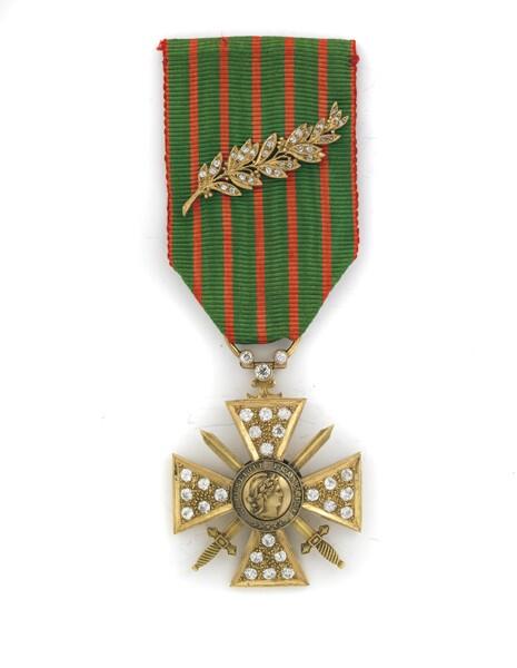 8 avril 1915 : création de la croix de guerre (source : musée de la Légion d'Honneur et des ordres de chevalerie)