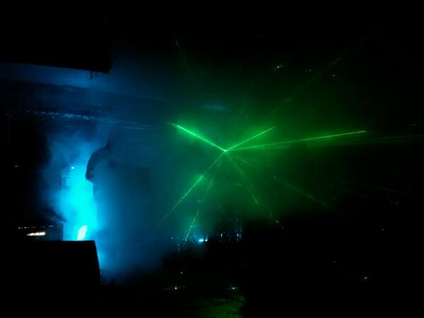 321Stereo's tweet photo. Lasers! @casbahsandiego #tigerandtheteller http://t.co/R3fOGr0hbP