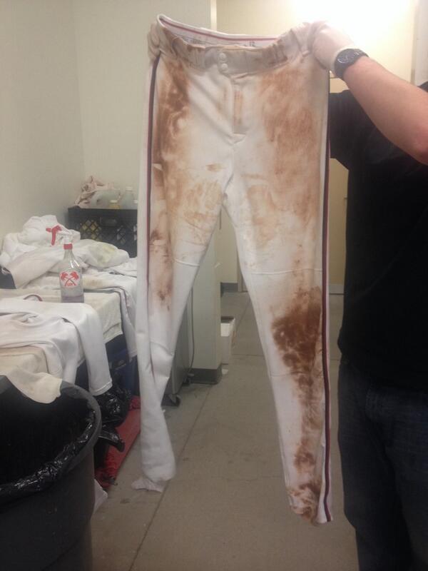 AcesClubhouse's tweet photo. Dirty pants of the night #playinghard #dirty http://t.co/bVODQUUgMm