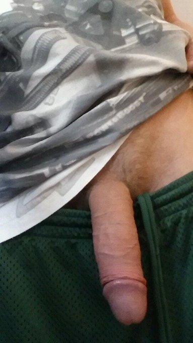 5" limp http://t.co/iRrt2Qj1mz<a href="/tag/peeing"class="tags"><span>#peeing</span></a><a href="/tag/piss"class="tags"><span>#piss</span></a><a href="/tag/publicpeeing"class="tags"><span>#publicpeeing</span></a>