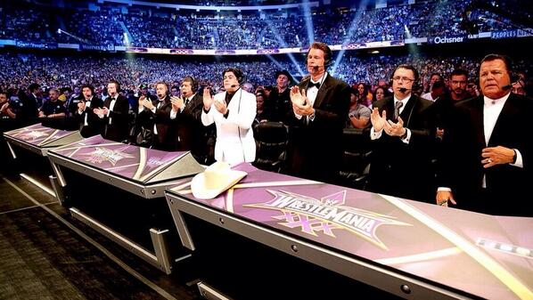 AB1TV's tweet photo. RT si tu aimes @CAgiusILD et @PhilippeChereau ring-side pour #WrestleMania ! :) @WWE_Fr http://t.co/RpCYVx5mHa