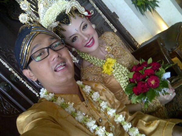 FDamara's tweet photo. Makasihh nookk..km kapan el? RT @nailyamania: Mbak daaammmmm celaaamaaaatttttttttttt "@FDamara: Saaaahh... http://t.co/7wdADdsfCW"