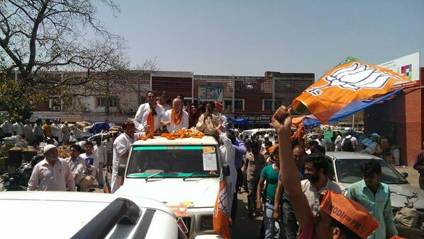 SanjayTandonBJP's tweet image. Chandigarh has come alive with the naaras for Modi ji. #AbKiBaarModiSarkar