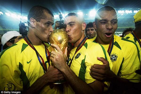 FootballFunnys's tweet photo. Countdown: There are just 65 days left until the start of the World Cup. RT if you can't wait http://t.co/juOkRNBBOO