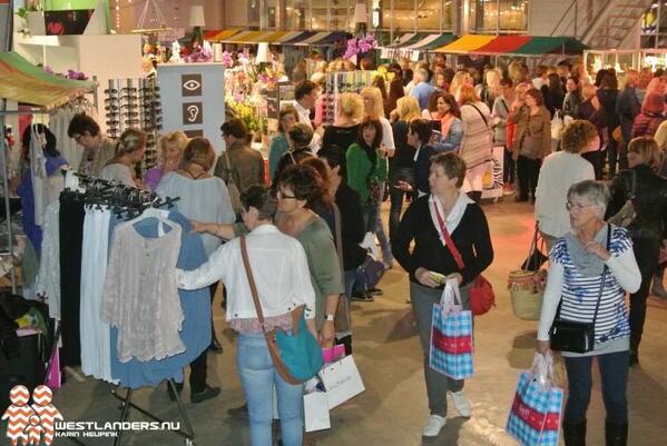 Ook de tweede #TERLAAKLadiesNight was, met maar liefst 1200 dames, een groot succes! westlanders.nu/evenementen/ve…