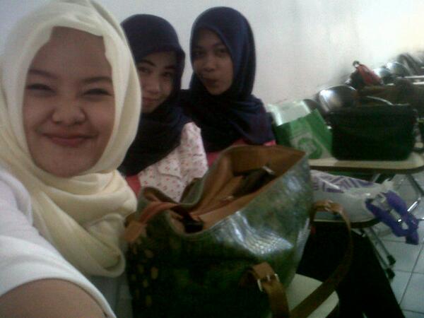 mutia_juliyanti tweet picture