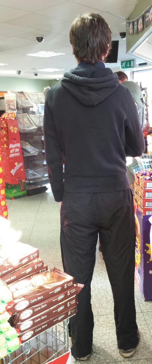 GayBelfast's tweet photo. Have a thing for #goodlookinglads with a sweet fuckable sexy ass and long legs in sweats #gayboy #gaybelfastlads http://t.co/TVLjvS9cxS
