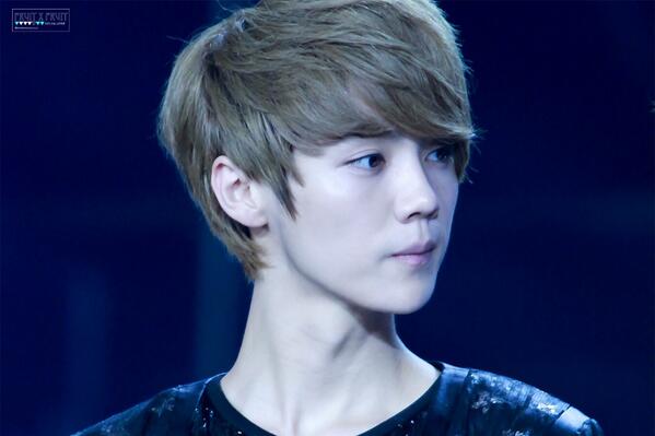 Luhan_Fanbase's tweet photo. Luhan in 2 years ago~ (cr.fruitXfruit) #2yearsWithEXO http://t.co/alE1RXq3D5 http://t.co/aR4SgOgCeG