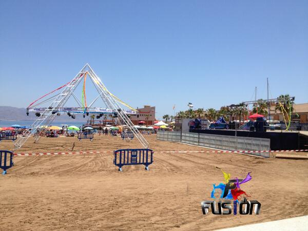 discopiramide3d's tweet photo. que nos vamos a la playa de nuevo¡¡¡¡¡¡¡ http://t.co/h0keIsm3Ba