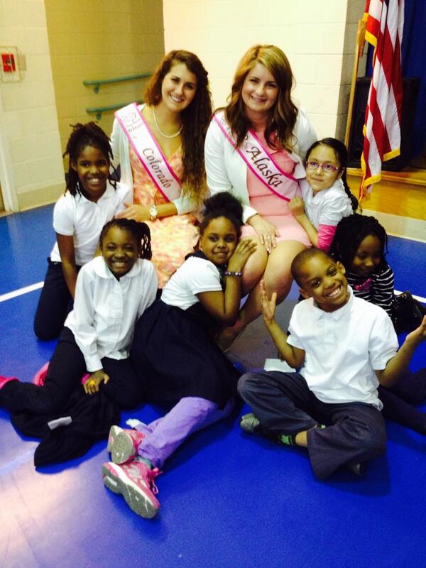 HeartofAmericaF's tweet photo. Excited students with theCherry Blossom Princesses #cbp2014 #blossomsandbooks http://t.co/iiSsB8MypG