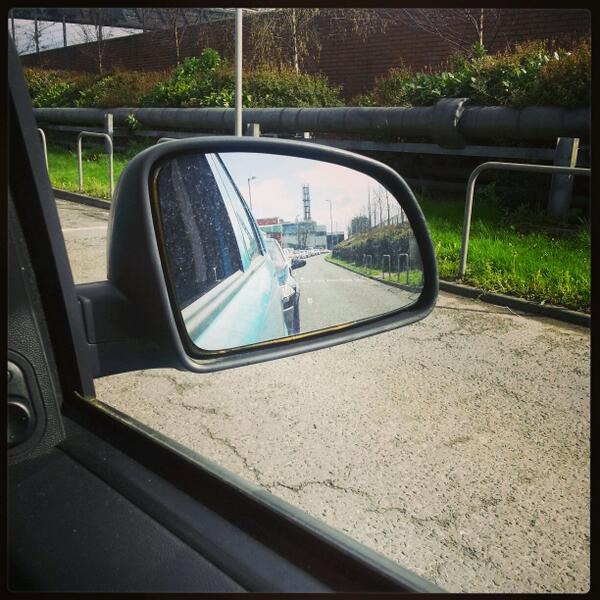 ArtDrenchedDsgn's tweet photo. Traffic traffic traffic...#traffic http://t.co/bCz8L3TJZX