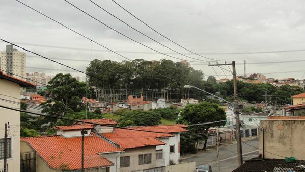 ibrahimnobre's tweet photo. escola ibrahim nobre vista do jardim esmeralda http://t.co/w7ioMljK3N