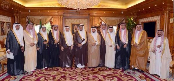 الأمير سلمان يستقبل وزيرالثقافة ورئيس وأعضاء الجمعية السعودية لكتاب الرأي مؤكداًأهمية الكتابة بماينفع الوطن والمواطن