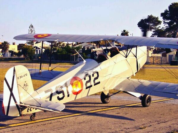Sr_Me_Sr's tweet photo. #DariaLoQueFueraPor Revivir aquel 29 de mayo de 2010. #Bücker #BU131 :') http://t.co/2vmRUUvFsR